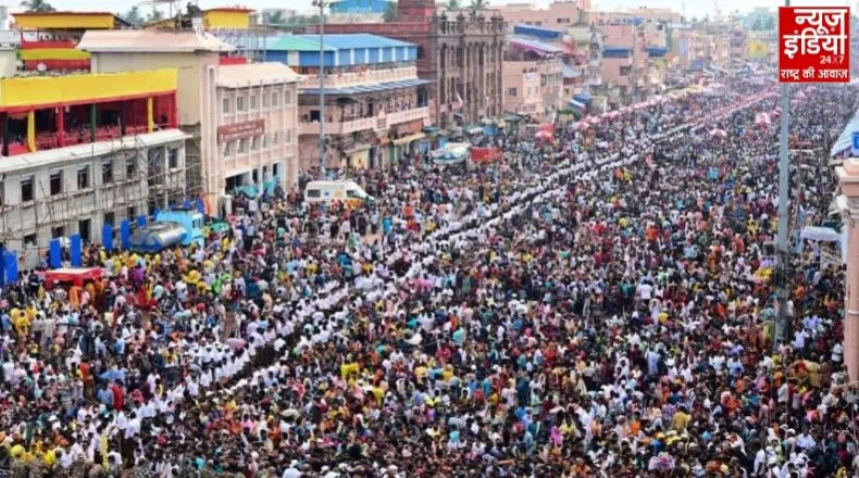 Jagannath Yatra stampede : 2 अधिकारियों का हुआ तबादला, 3 की मौत के बाद ओडिशा के सीएम ने मांगी माफी