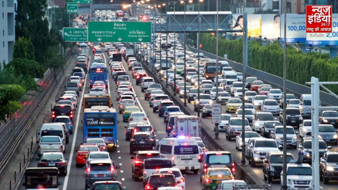 नोएडा में इन गाड़ियों को नहीं मिलेगा तेल, कहीं आपके वाहन पर भी लग न जाएं ब्रेक!