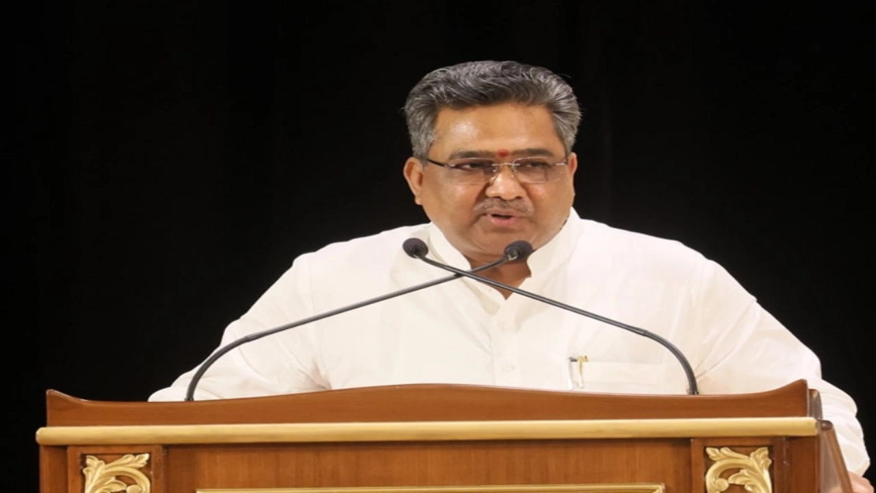 कलबुर्गी में One Nation One Election पर आयोजित कार्यक्रम में शामिल हुए सुनील बंसल, लोगों को किया जागरूक