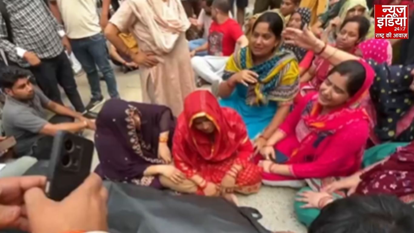 गाजियाबाद से सनसनीखेज मामला : थाने के गेट पर युवक को गोलियों से भूना, मौत