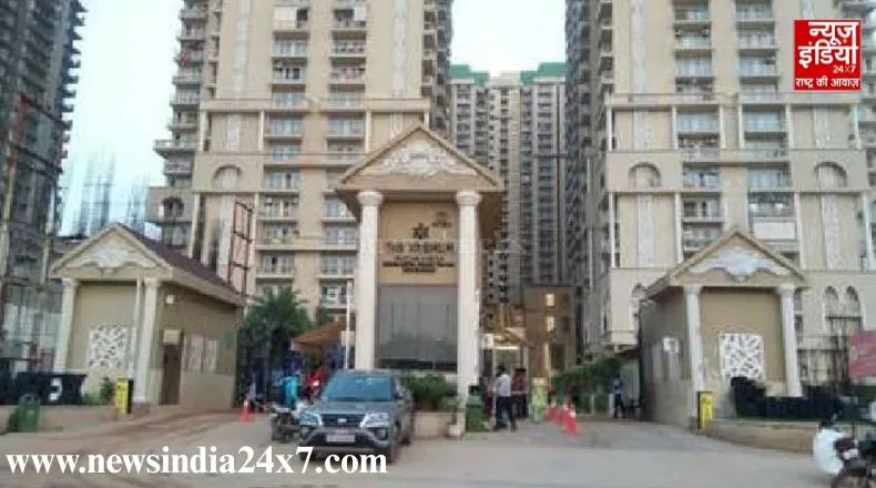 गाजियाबाद में छठी मंजिल से गिरकर 14 साल की छात्रा की मौत, सोसाइटी में दुख की लहर