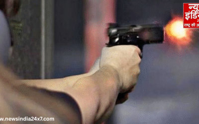 तमंचा लेकर आया छात्र, ब्रेक में फायरिंग, शिक्षकों ने मौके पर दबोचा