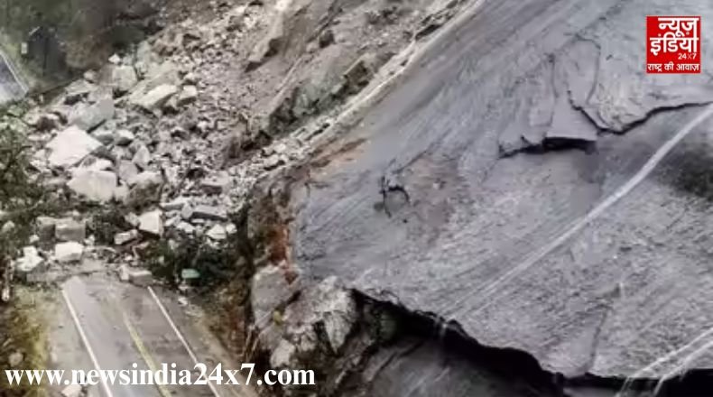 Landslide on Vaishno Devi Yatra route amid heavy rains in Jammu Yatra temporarily stopped