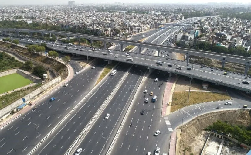 Noida Expressway पर जाम से मिलेगा छुटकारा, नए एलिवेटेड रोड से दिल्ली जाना होगा आसान