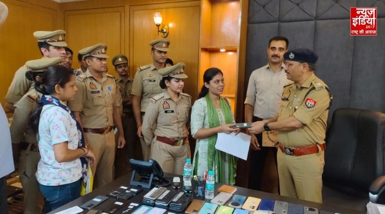 गाजियाबाद पुलिस की बड़ी कामयाबी : डिजिटल ट्रैकिंग के जरिए बरामद किए मोबाइल, मालिकों को सौंपे
