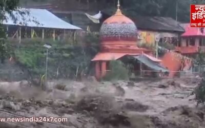 बादल फटने के कारण जम्मू के डोडा मे तबाही, 3 की मौत, सीएम ने कहा – ‘हालात गंभीर’