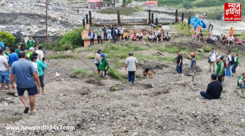 रात और तड़के कहर बनकर बरस रही आफत, लगातार आपदा की मार झेल रहे लोग