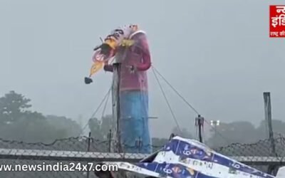 बिहार के कई जिलों में भारी बारिश,  पटना में तेज हवा के चलते टूटा रावण का सिर