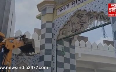 संभल में अवैध निर्माण पर प्रशासन की बड़ी कार्रवाई, इलाके में भारी पुलिस बल तैनात