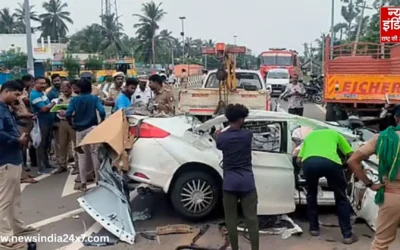 धुंध और रफ्तार बनी काल, खड़े ट्रक में जा घुसी कार… चार दोस्तों की मौके पर मौत
