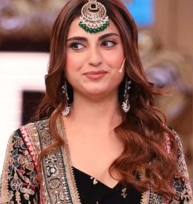 इज्जत दो, इज्जत पाओ; फरहाना भट्ट ने पैपराजी को चेतावनी दी