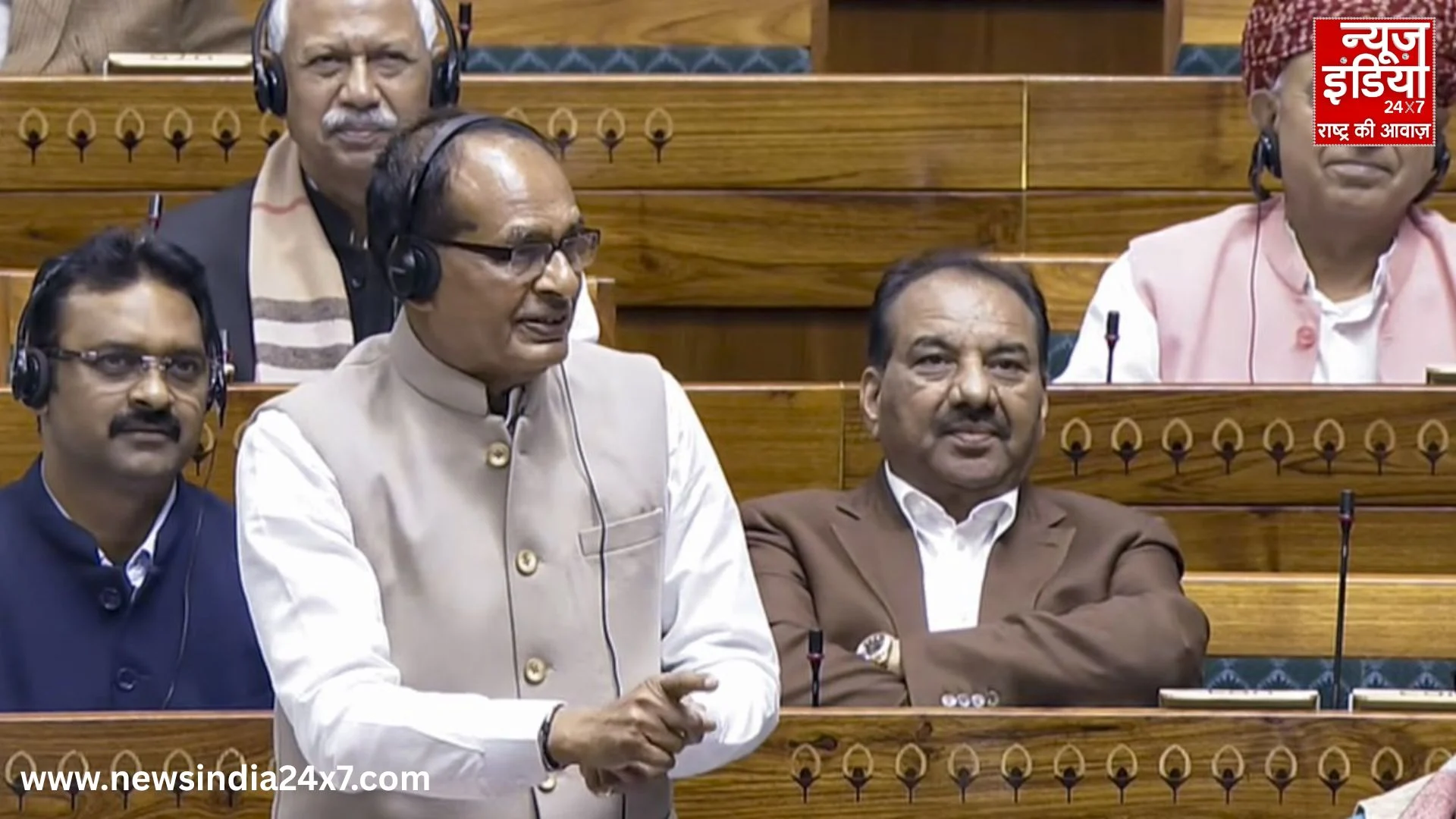 Shivraj gave a strong reply in the Lok Sabha.