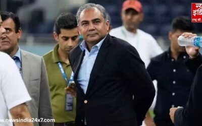 मंच पर इंतज़ार करते रह गए मोहसिन नकवी, भारतीय खिलाड़ियों ने बदल दिया पूरा नज़ारा