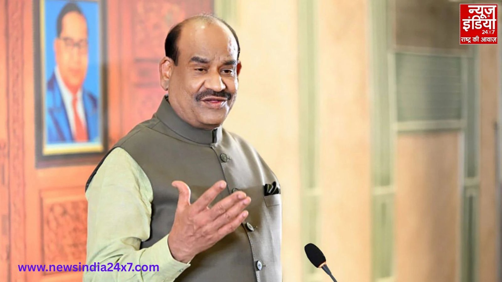 लोकसभा अध्यक्ष ओम बिरला ने सांसदों की अब डिजीटल हाजिरी की। लोकसभा अध्यक्ष ओम बिरला ने सांसदों की अब डिजीटल हाजिरी की।