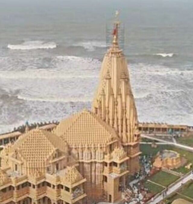 लुटा, टुटा पर फिर भी है खड़ा!