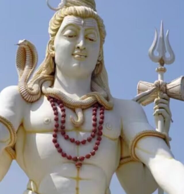 समुद्र खुद करता है शिव का अभिषेक?