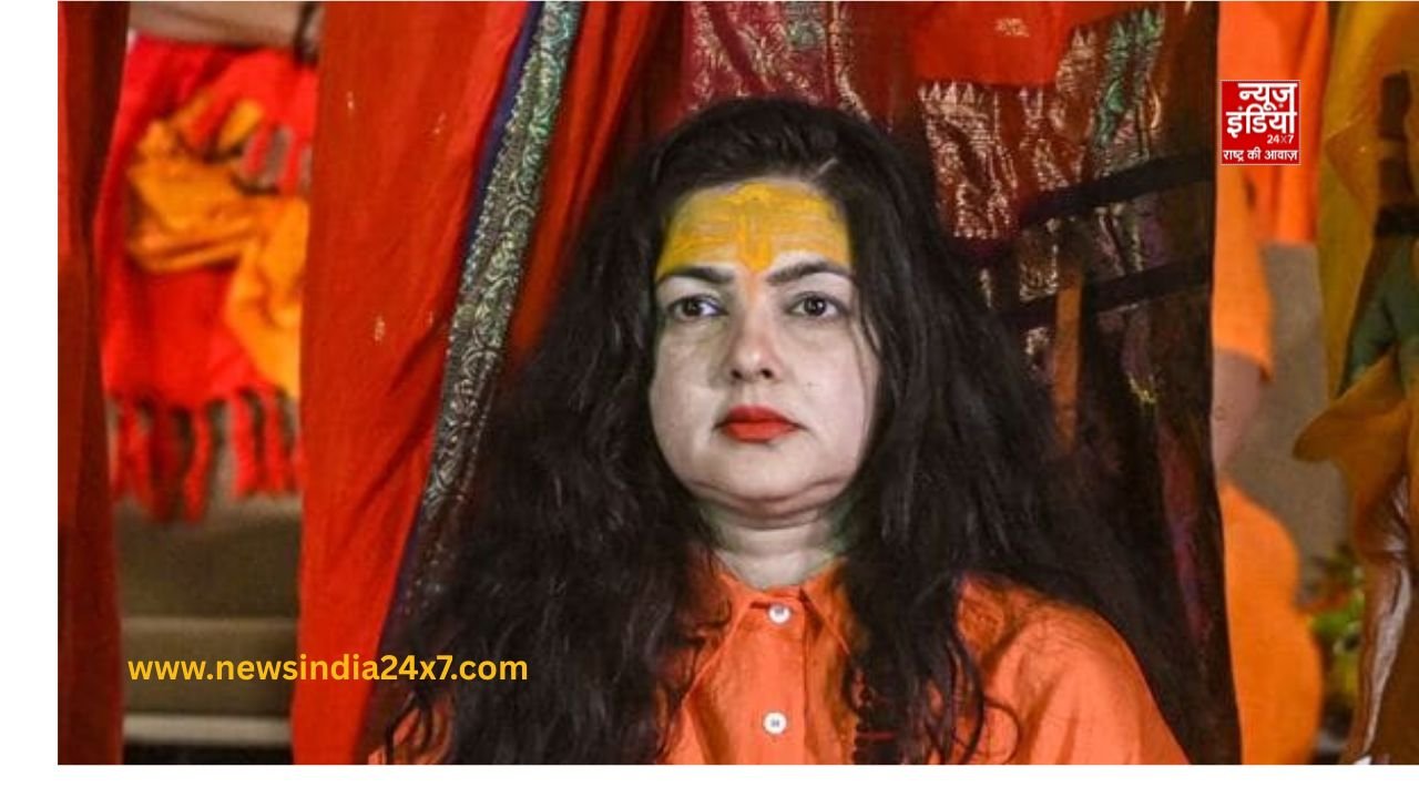 ममता कुलकर्णी ने किन्नर अखाड़ा के महामंडलेश्वर पद से दिया इस्तीफा