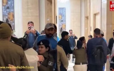 कड़ी सुरक्षा के बीच महिला ने रोहित शर्मा का पकड़ा हाथ; मची अफरा-तफरी,       वीडियो आया सामने