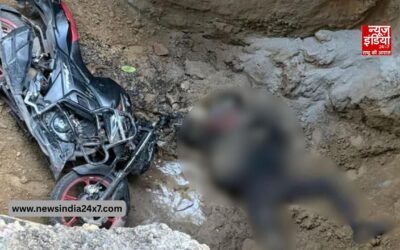 दिल्ली के जनकपुरी इलाके में जल बोर्ड के गड्ढे में गिरने से बाइक चालक की हुई मौत, लोगों ने प्रशासन के खिलाफ जताई नाराज़गी