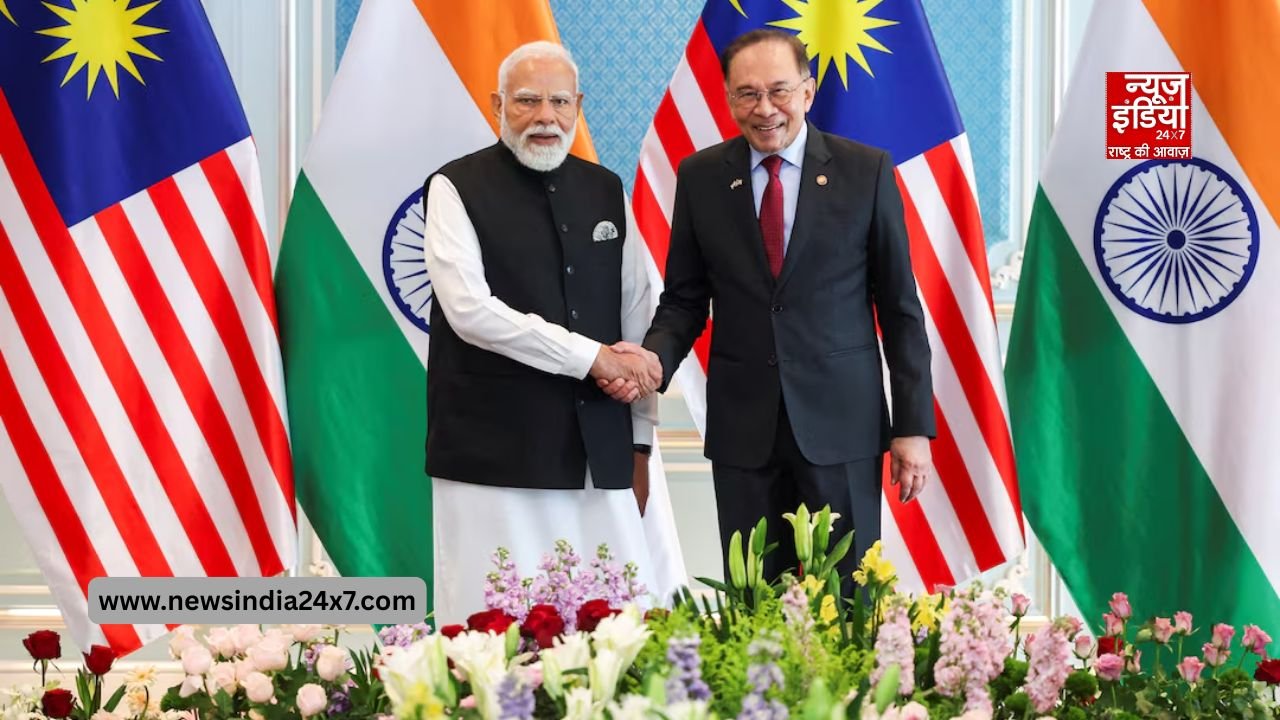 पीएम मोदी और मलेशिया के प्रधानमंत्री अनवर इब्राहिम पीएम मोदी और मलेशिया के प्रधानमंत्री अनवर इब्राहिम
