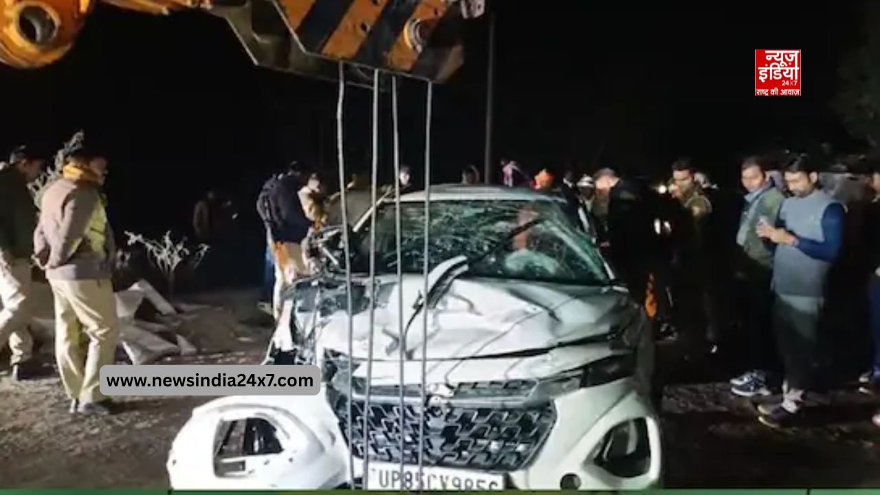 मथुरा में हुआ कार हादसा