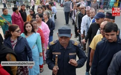 नेपाल में आम चुनाव के लिए बूथों पर वोटिंग जारी, 165 सीटों के लिए 90 लाख वोटर करेंगे वोटिंग