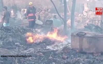 दिल्ली के रिठाला में झुग्गी बस्ती में लगी भीषण आग, 50 से ज्यादा झोपड़ियां जलकर राख