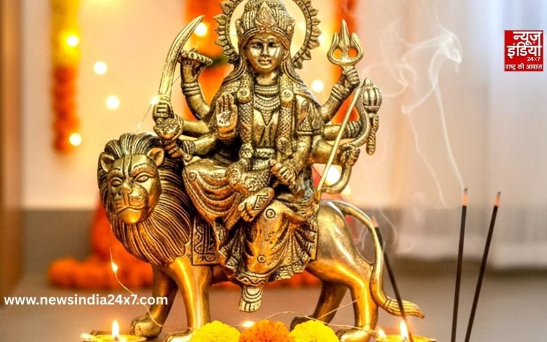 Chaitra Navratri 2026: नवरात्रि के 9 दिनों में घर के मुख्य द्वार पर करें ये आसान उपाय, घर में आएगी सुख-समृद्धि