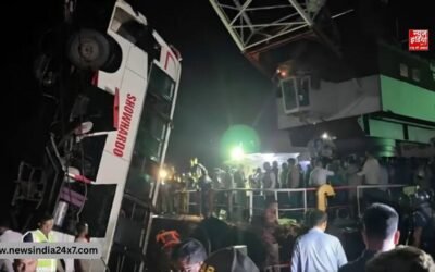 बांग्लादेश बस हादसा: पद्मा नदी में गिरी 50 यात्रियों से भरी बस, 23 की मौत