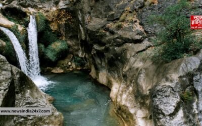 ऋषिकेश से बस 40km दूर छिपा ‘मिनी गरतांग गली’ का रोमांच, लकड़ी का ब्रिज और सीक्रेट झरना बना रहे हैं इसे खास