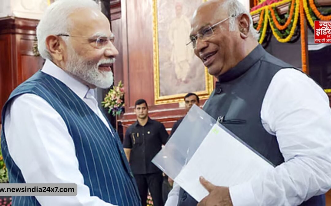 खरगे की किस बात पर मुस्कुराए पीएम मोदी? राजनीतिक प्रतिद्वंद्वी दोस्ताना अंदाज में मिले