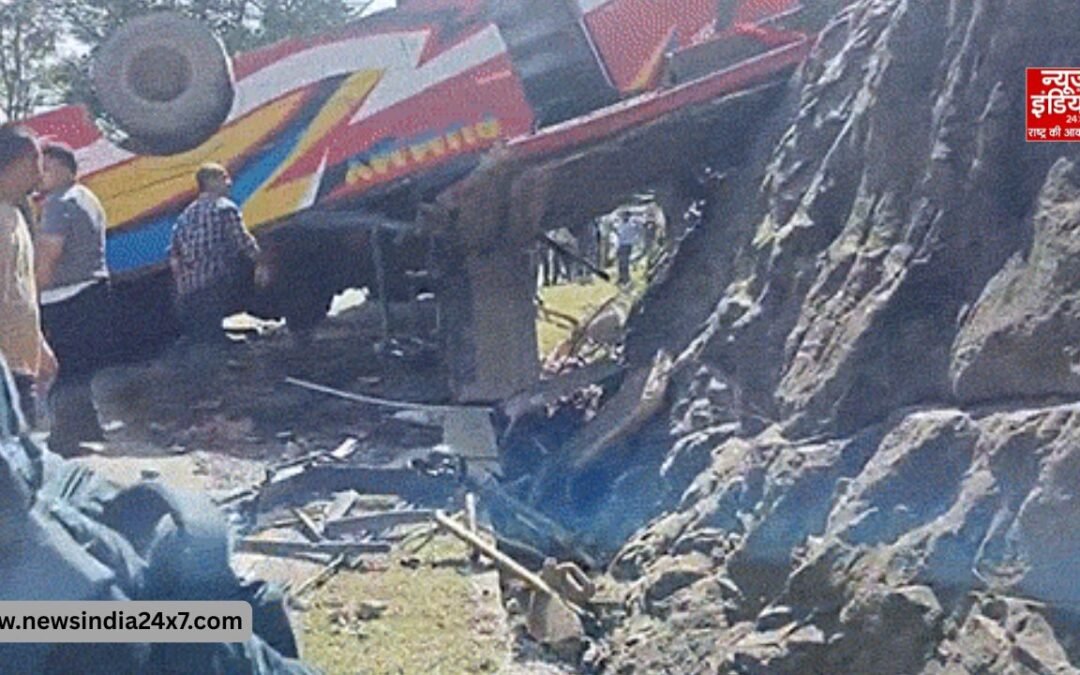रामनगर-उधमपुर हाईवे पर बड़ा हादसा: पहाड़ी से गिरी यात्रियों से भरी बस, अब तक 15 लोगों की मौत व कई लोगों के हताहत होने की आशंका