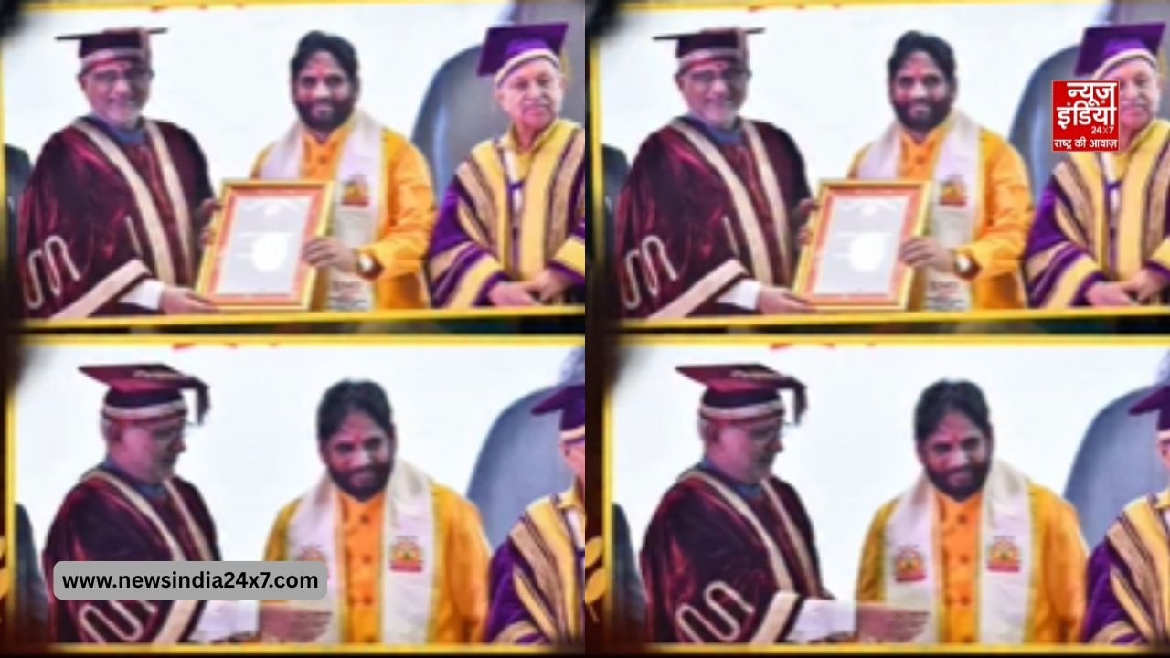 उपराष्ट्रपति के हाथों हरि सिंह रावत को मिली मानद उपाधि,