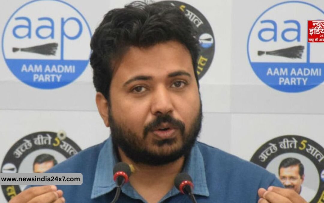 एक-एक कर पीछे हट रहे AAP नेता, केजरीवाल-सिसोदिया के बाद दुर्गेश पाठक का बड़ा कदम, हाईकोर्ट में पेशी से साफ इनकार