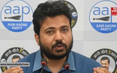 एक-एक कर पीछे हट रहे AAP नेता, केजरीवाल-सिसोदिया के बाद दुर्गेश पाठक का बड़ा कदम, हाईकोर्ट में पेशी से साफ इनकार