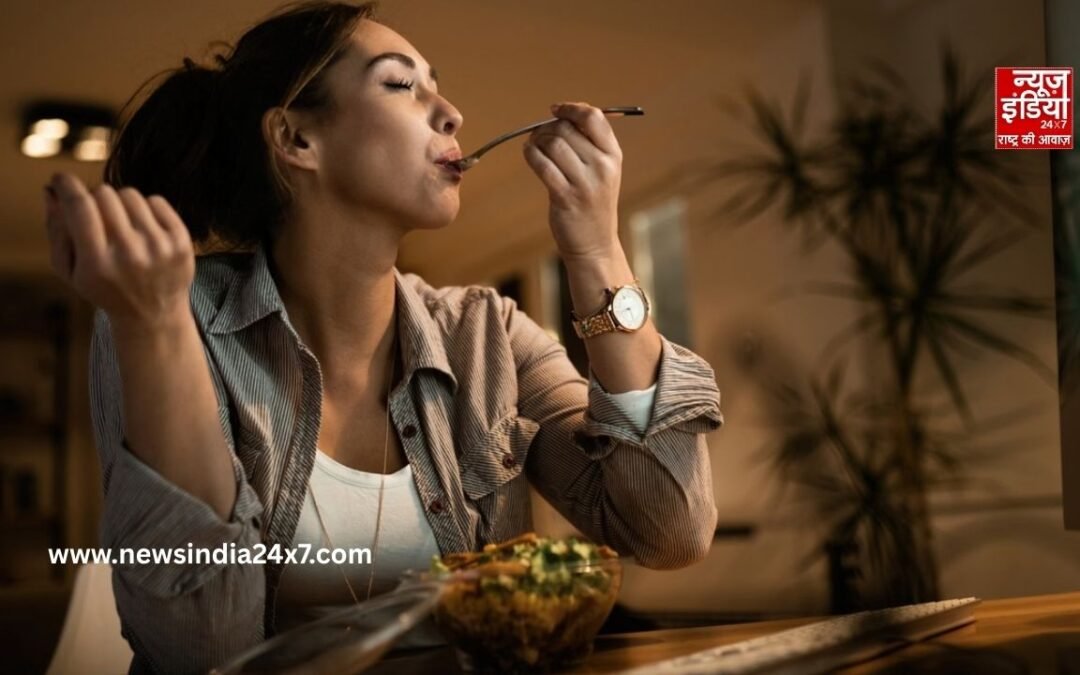 रात में बार-बार क्यों लगती है भूख, जानिए कैसे करें कंट्रोल