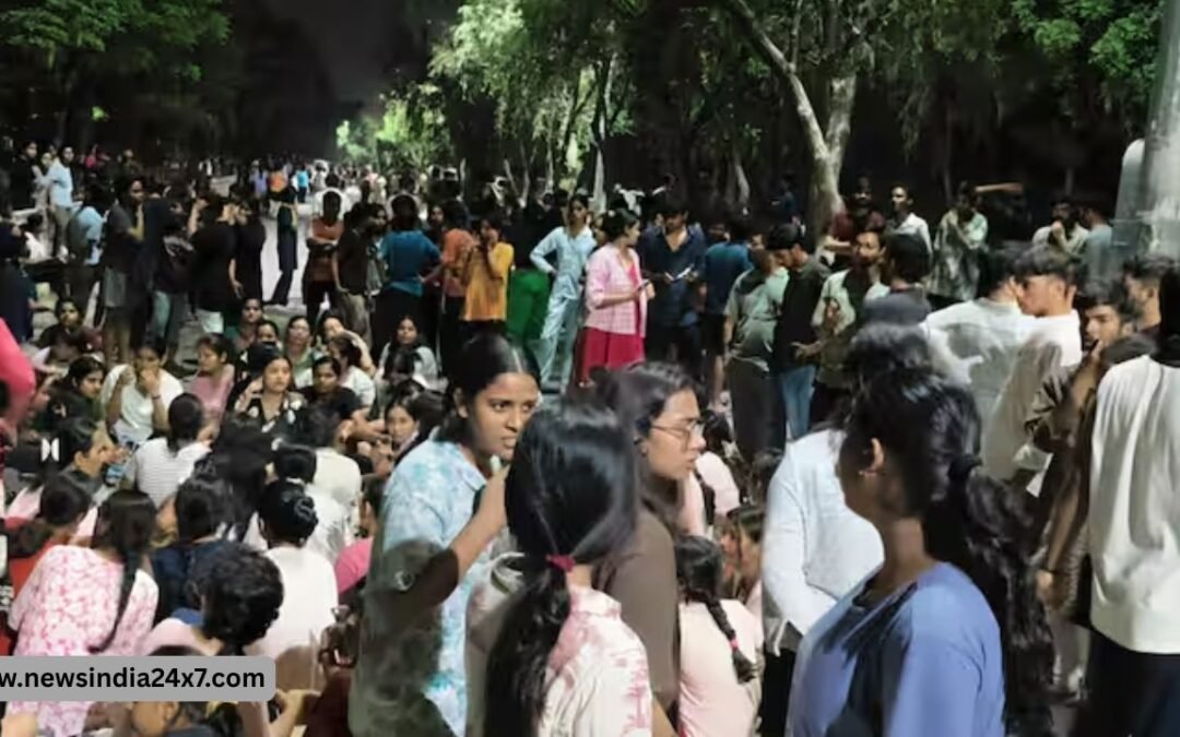लखनऊ में बीबीए यूनिवर्सिटी की छात्रा की फूड प्वाइजनिंग से मौत, रात में छात्रों का हंगामा