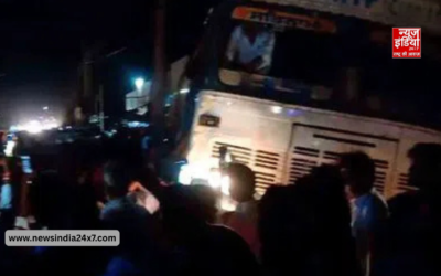 तेलंगाना में चलते ट्रक के ड्राइवर को पड़ा दौरा, फॉर्च्यूनर से टक्कर के बाद मचा हड़कंप