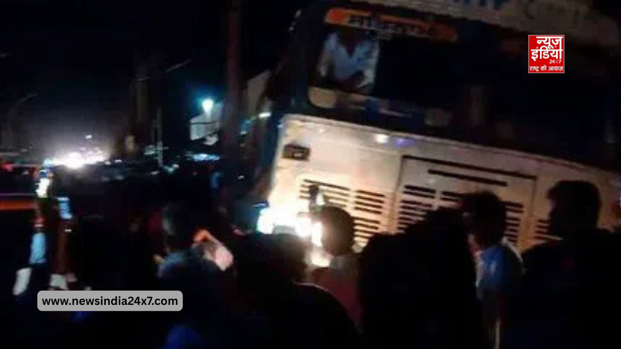 www.newsindia24x7.com (13) Telangana truck collision after driver suffered seizure