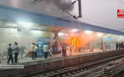 हैदराबाद-जयपुर स्पेशल ट्रेन में लगी आग, रवाना होने से पहले कोच जलकर खाक