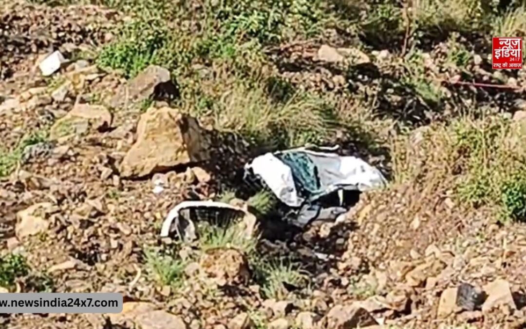 पहलगाम में बड़ा हादसा, खाई में गिरी पर्यटकों की कार; गुजरात के दंपति की मौत